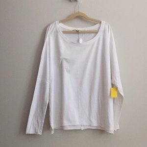 CAbi ~ Women’s 3/4 sleeve shirt!